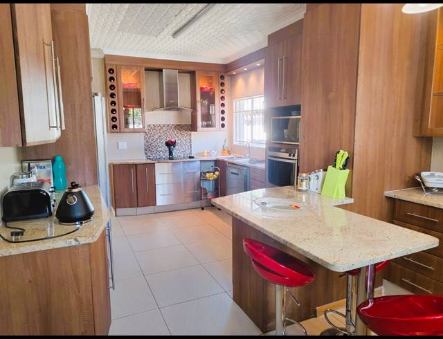 3 BEDROOM HOUSE FOR SALE IN ARCON PARK